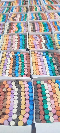 Emballages des craies scolaires de l'entreprise NIGER-CRAIE PRODUCTION